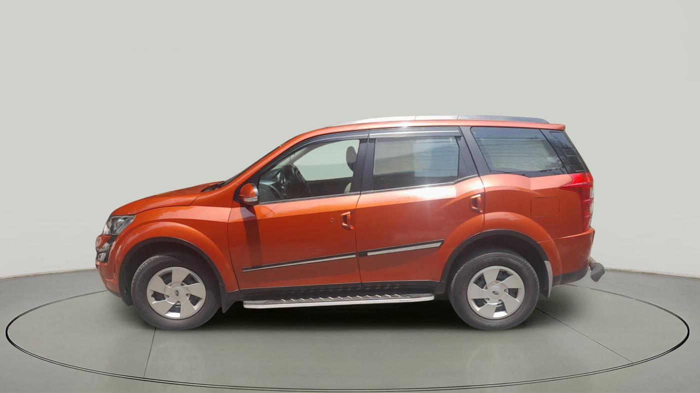 2016 Mahindra XUV500 W6, Diesel, Manual, 60,552 km, exterior