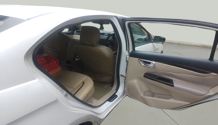 2014 Maruti Ciaz ZXI, Petrol, Manual, 3,05,166 km, interior