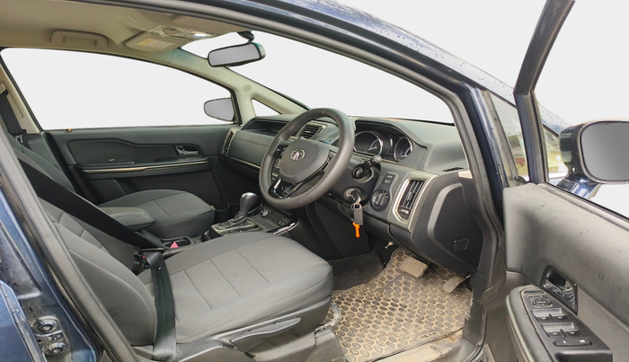 2018 Tata Hexa XMA 4X2 7 STR, Diesel, Automatic, 20,464 km, interior