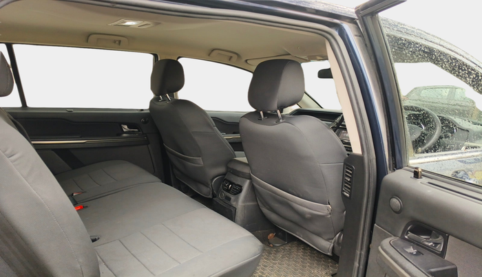 2018 Tata Hexa XMA 4X2 7 STR, Diesel, Automatic, 20,464 km, interior