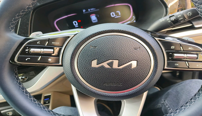 2022 KIA CARENS LUXURY PLUS 1.5 DIESEL AT 6 STR, Diesel, Automatic, 35,368 km, interior