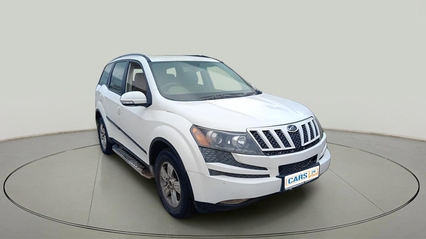 2015 Mahindra XUV500 W10, Diesel, Manual, 1,05,555 km, exterior