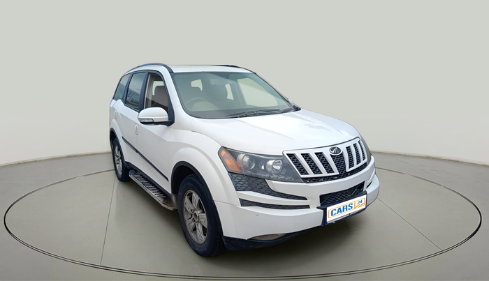2015 Mahindra XUV500 W10, Diesel, Manual, 1,04,515 km, exterior