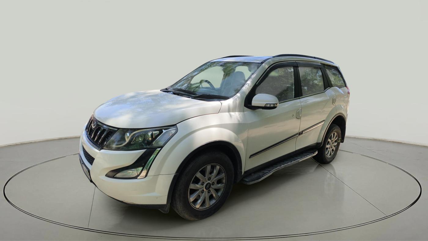 2015 Mahindra XUV500 W10, Diesel, Manual, 1,05,555 km, exterior