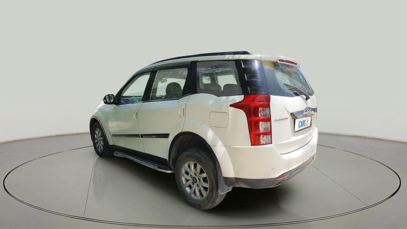2015 Mahindra XUV500 W10, Diesel, Manual, 1,05,555 km, exterior