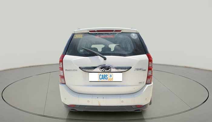 2015 Mahindra XUV500 W10, Diesel, Manual, 1,04,515 km, exterior