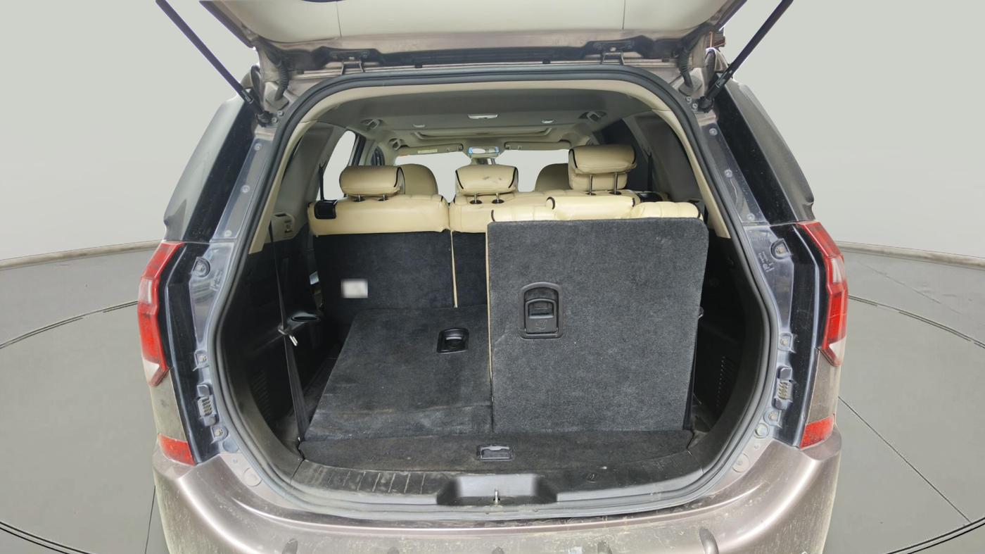 2018 Mahindra XUV500 W11, Diesel, Manual, 1,33,499 km, exterior