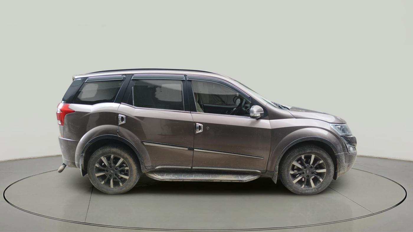 2018 Mahindra XUV500 W11, Diesel, Manual, 1,33,499 km, exterior