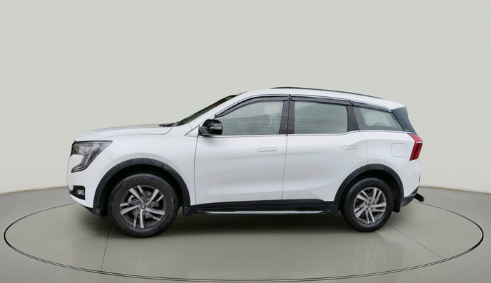 2024 Mahindra XUV700 AX 5 D MT 7 STR, Diesel, Manual, 14,632 km, exterior