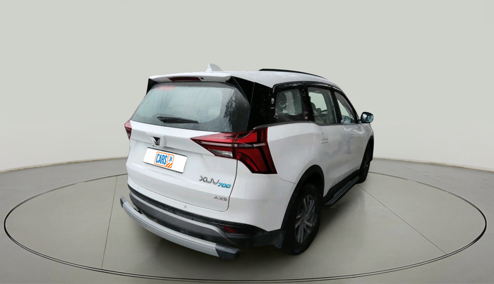 2024 Mahindra XUV700 AX 5 D MT 7 STR, Diesel, Manual, 14,632 km, exterior