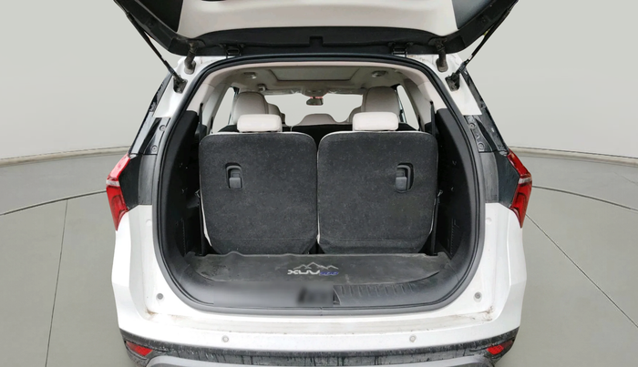 2024 Mahindra XUV700 AX 5 D MT 7 STR, Diesel, Manual, 14,632 km, exterior