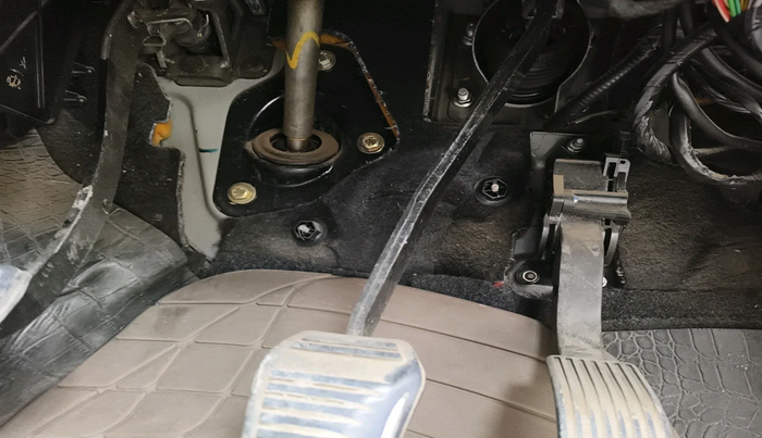 2017 Mahindra TUV300 T8, Diesel, Manual, 76,849 km, interior