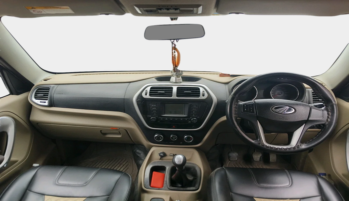 2017 Mahindra TUV300 T8, Diesel, Manual, 76,849 km, interior