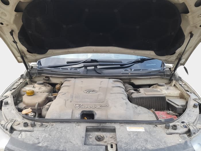 2015 Mahindra XUV500 W10, Diesel, Manual, 32,495 km, exterior