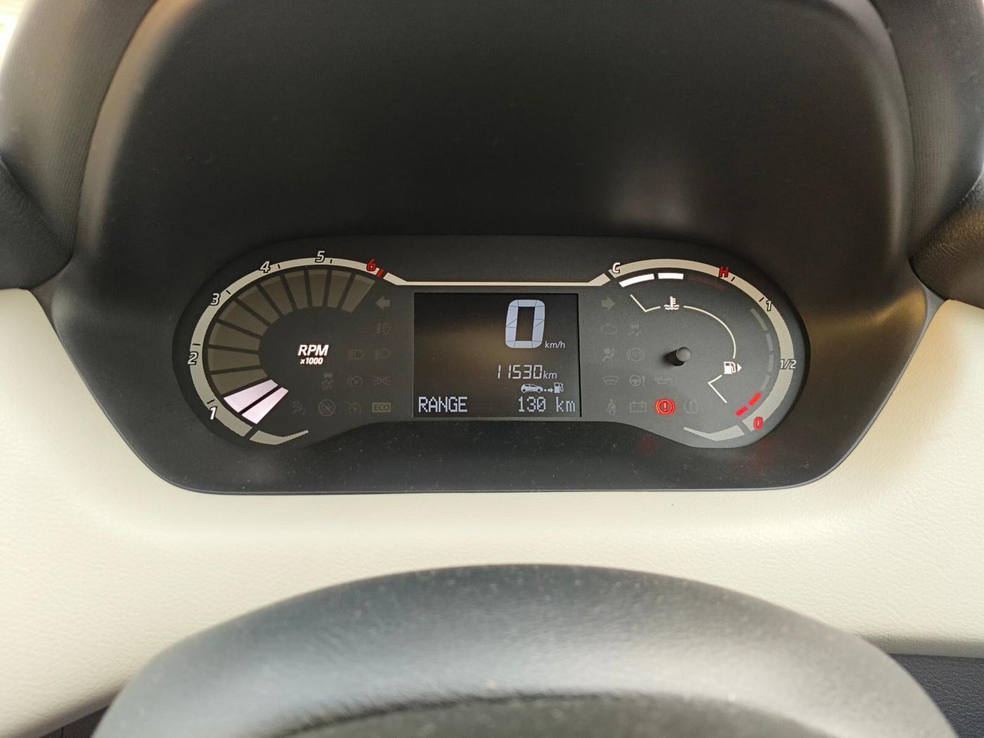 2022 Nissan MAGNITE XL, Petrol, Manual, 11,530 km, interior