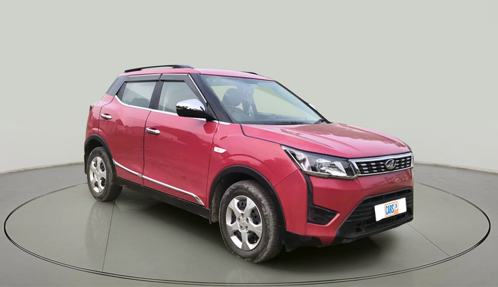 2022 Mahindra XUV300 W6 1.5 DIESEL AMT, Diesel, Automatic, 15,718 km, exterior