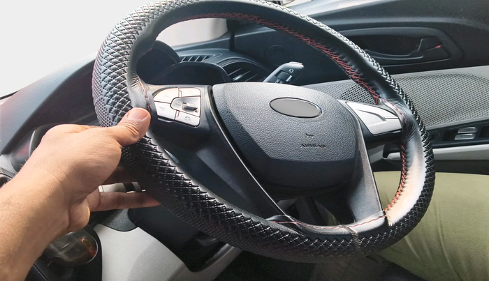 2022 Mahindra XUV300 W6 1.5 DIESEL AMT, Diesel, Automatic, 15,718 km, interior