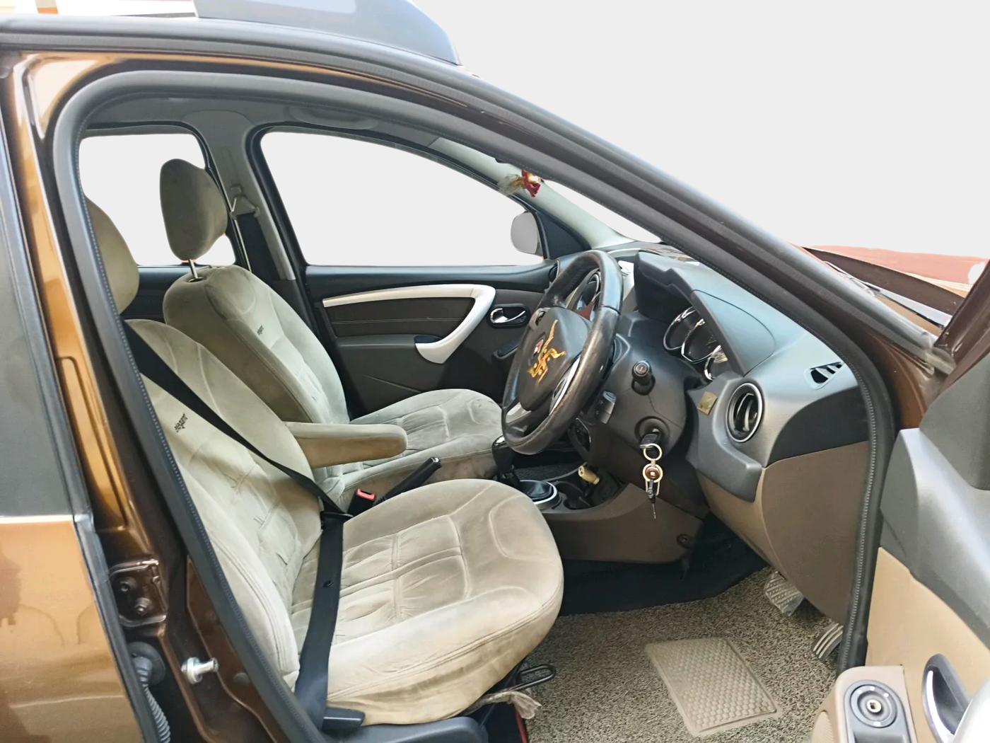2016 Renault Duster 110 PS RXZ 4X2 AMT DIESEL, Diesel, Automatic, 1,50,001 km, interior