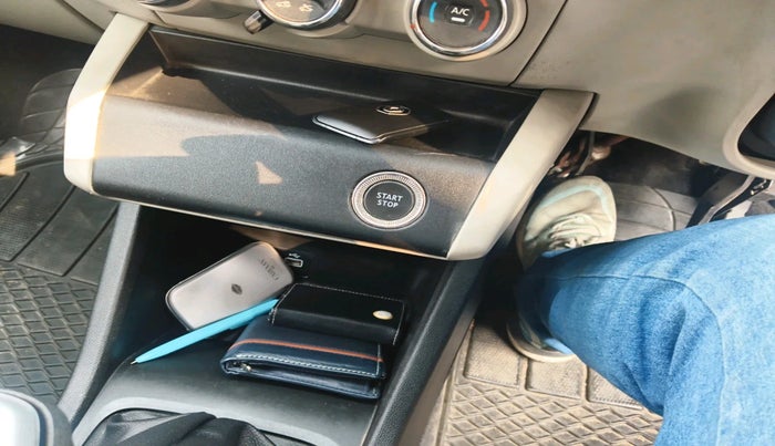 2019 Renault TRIBER RXZ, Petrol, Manual, 45,349 km, interior