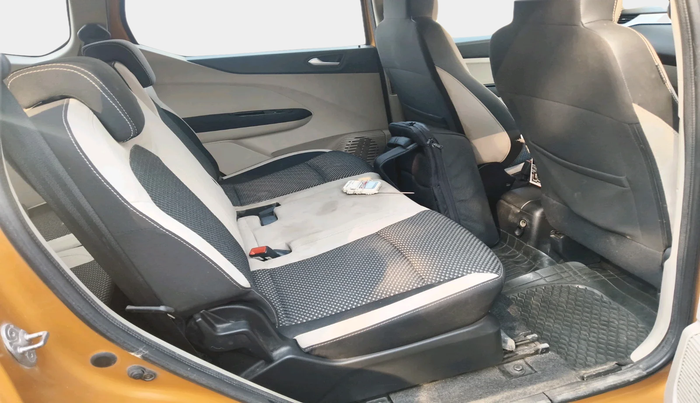 2019 Renault TRIBER RXZ, Petrol, Manual, 45,349 km, interior