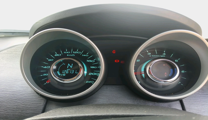 2017 Mahindra XUV500 W10, Diesel, Manual, 1,26,131 km, interior