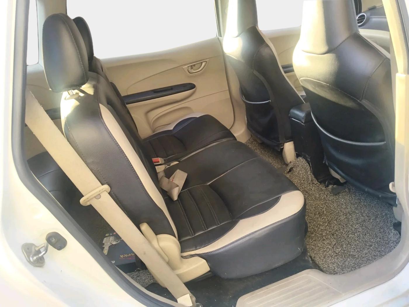 2015 Honda Mobilio 1.5L I-DTEC S, Diesel, Manual, 1,85,018 km, interior