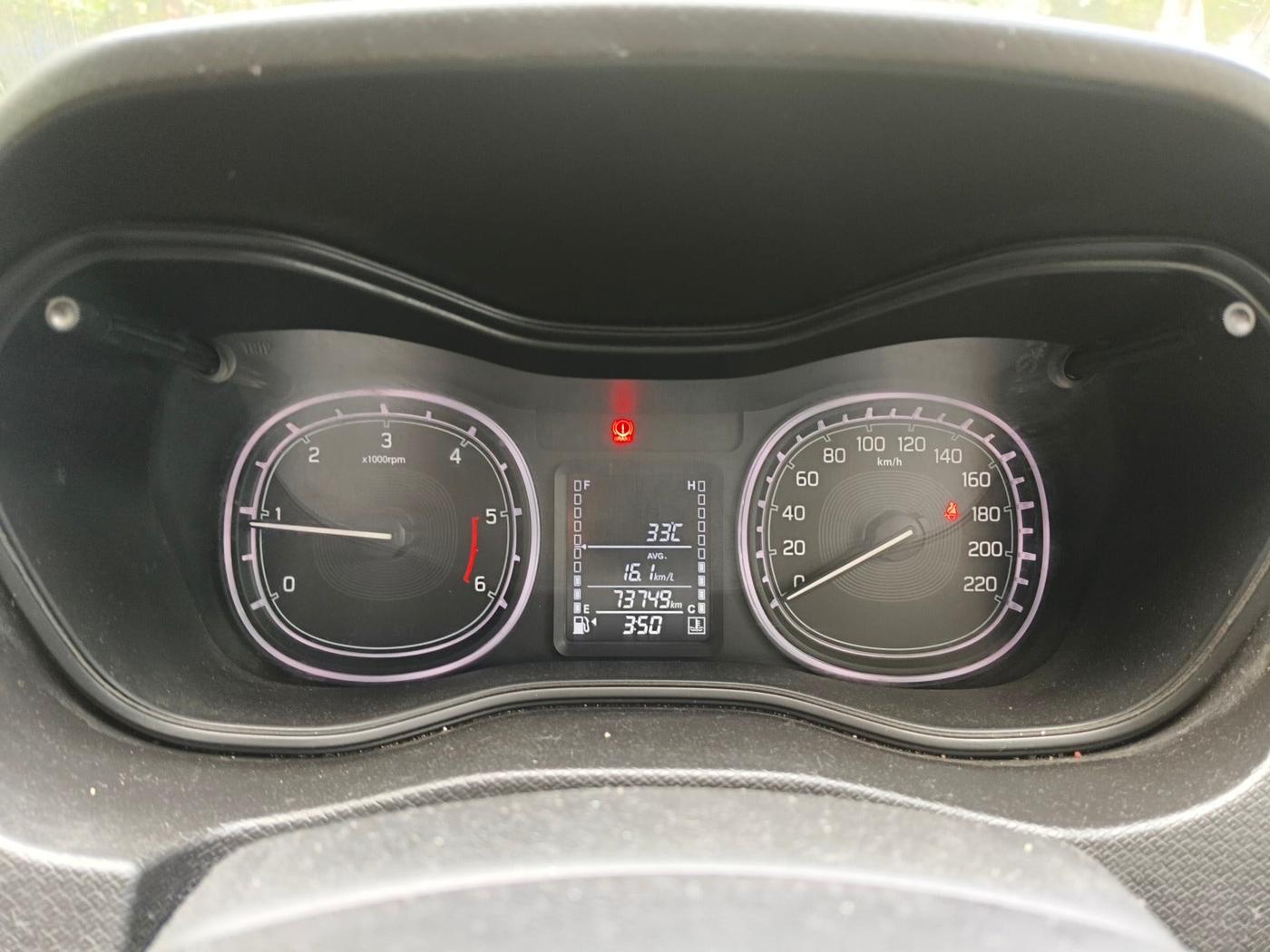 2018 Maruti Vitara Brezza ZDI, Diesel, Manual, 77,000 km, interior