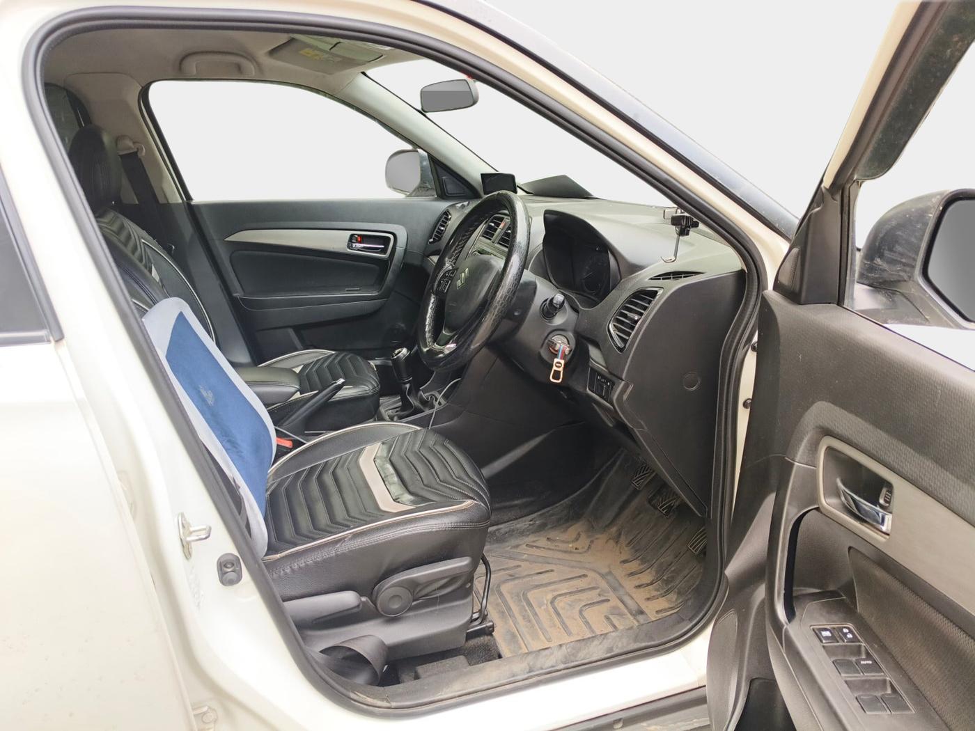 2018 Maruti Vitara Brezza ZDI, Diesel, Manual, 77,000 km, interior