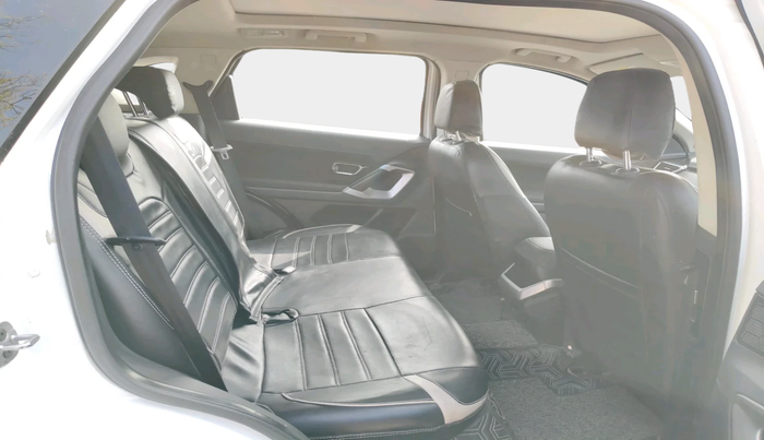 2022 Tata Harrier XT PLUS 2.0L KRYOTEC, Diesel, Manual, 52,742 km, interior