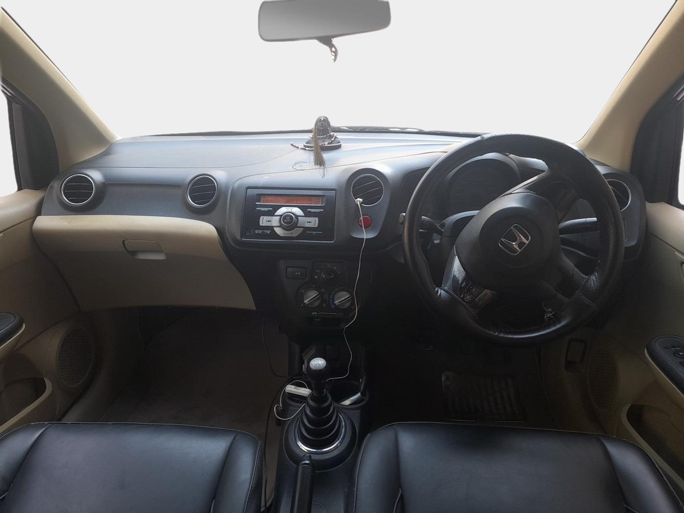 2015 Honda Amaze 1.5L I-DTEC S, Diesel, Manual, 1,77,015 km, interior