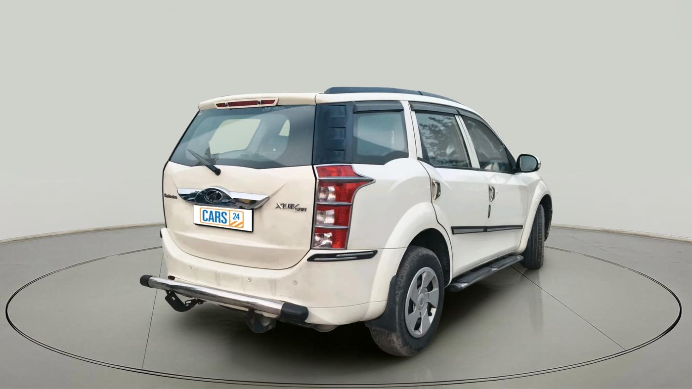 2016 Mahindra XUV500 W4, Diesel, Manual, 1,62,312 km, exterior