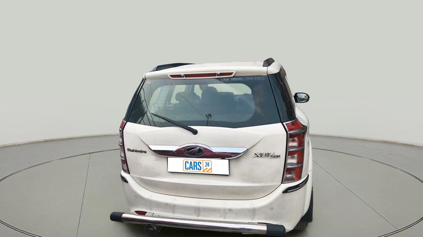 2016 Mahindra XUV500 W4, Diesel, Manual, 1,62,312 km, exterior