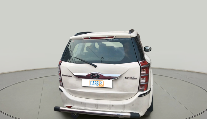 2016 Mahindra XUV500 W4, Diesel, Manual, 1,62,132 km, exterior