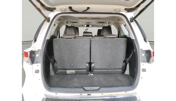 2017 Toyota Fortuner 2.8 4X2 AT, Diesel, Automatic, 50,952 km, exterior