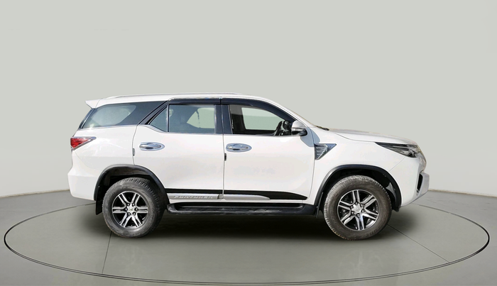 2017 Toyota Fortuner 2.8 4X2 AT, Diesel, Automatic, 50,952 km, exterior