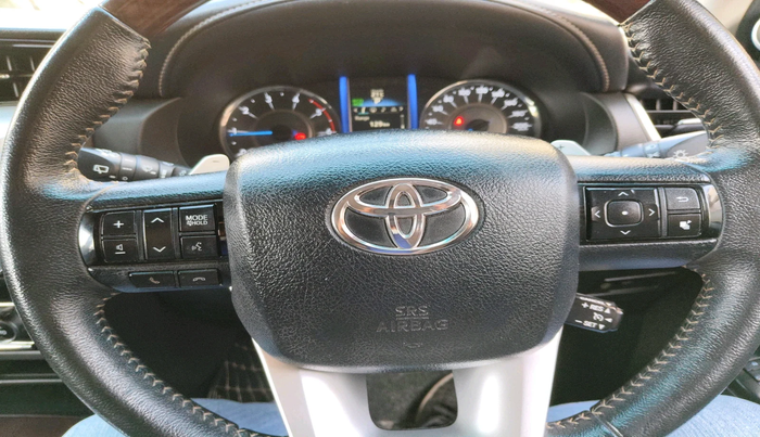 2017 Toyota Fortuner 2.8 4X2 AT, Diesel, Automatic, 50,952 km, interior