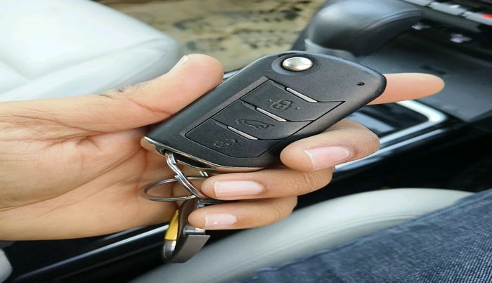 2023 Mahindra XUV700 AX 7 LUXURY D AT 7 STR, Diesel, Automatic, 41,422 km, interior