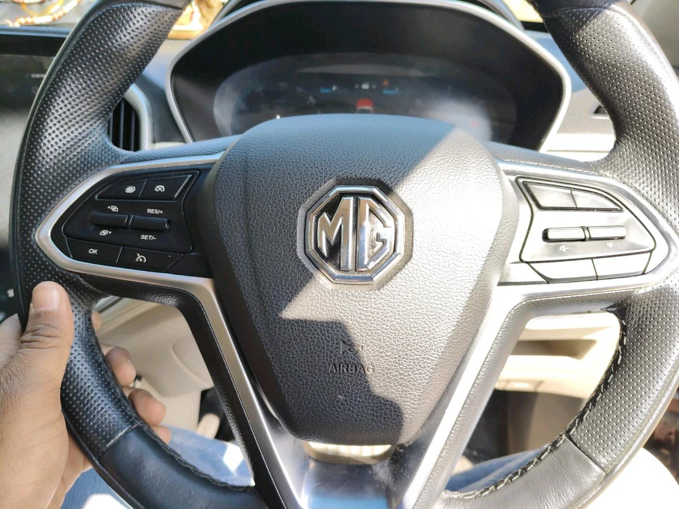 2022 MG HECTOR SHARP HYBRID 1.5 PETROL, Petrol, Manual, 21,488 km, interior