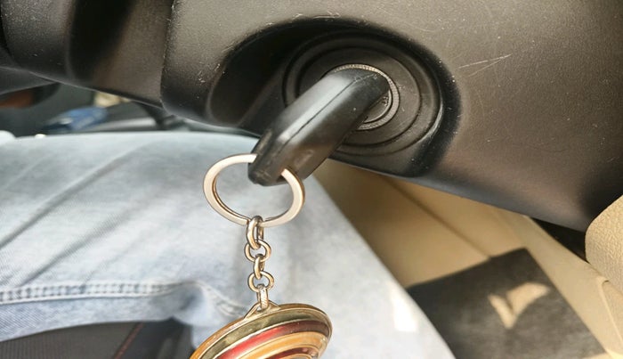 2016 Mahindra TUV300 T8, Diesel, Manual, 66,989 km, interior