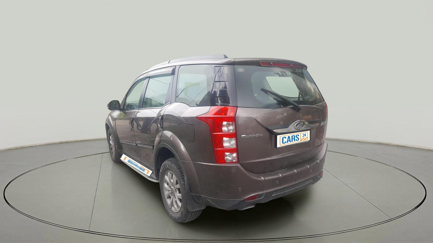 2018 Mahindra XUV500 W10, Diesel, Manual, 1,20,790 km, exterior