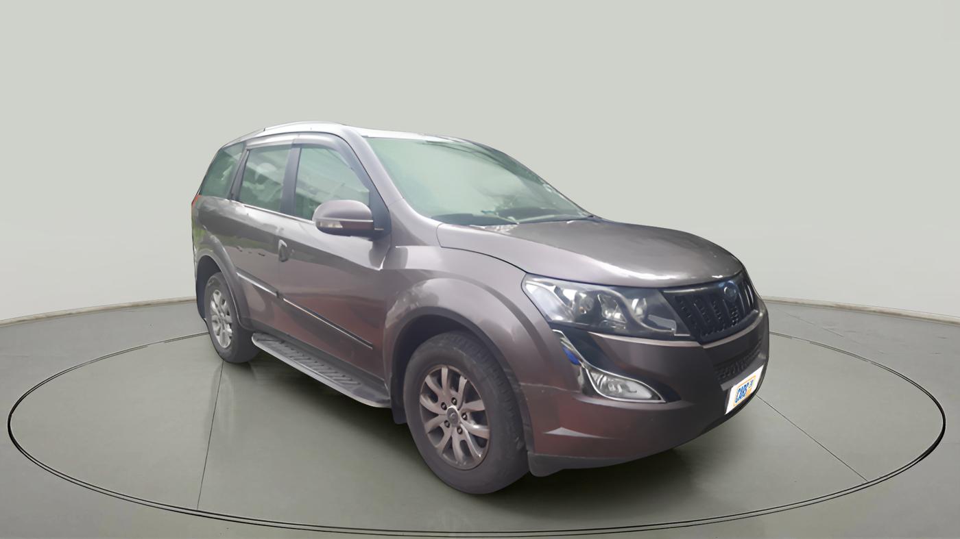 2018 Mahindra XUV500 W10, Diesel, Manual, 1,20,790 km, exterior