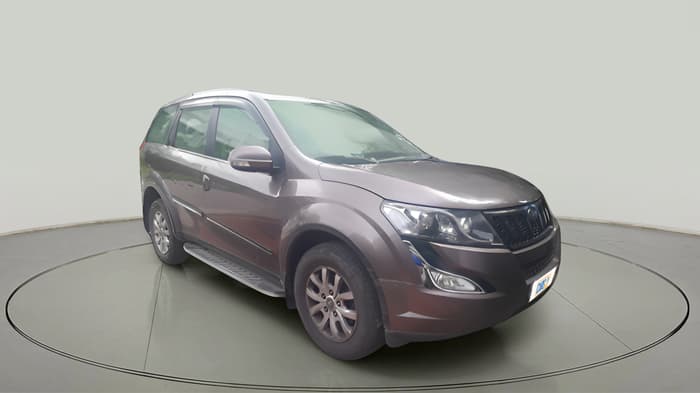 2018 Mahindra XUV500 W10, Diesel, Manual, 1,20,790 km, exterior
