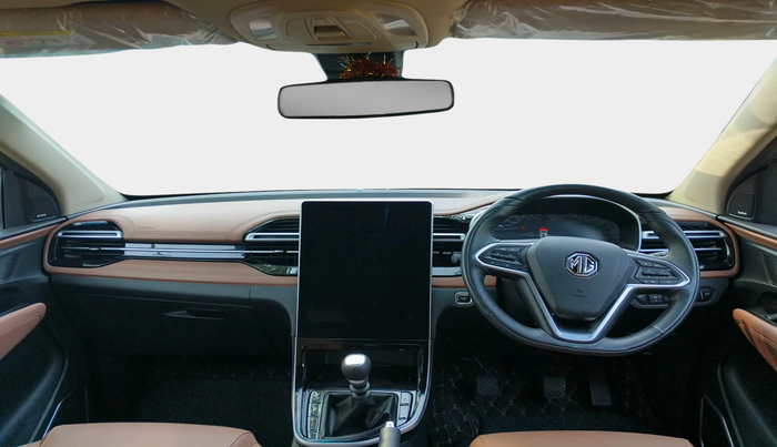 2023 MG HECTOR PLUS SHARP PRO 1.5 TURBO MT 6 STR, Petrol, Manual, 13,363 km, interior