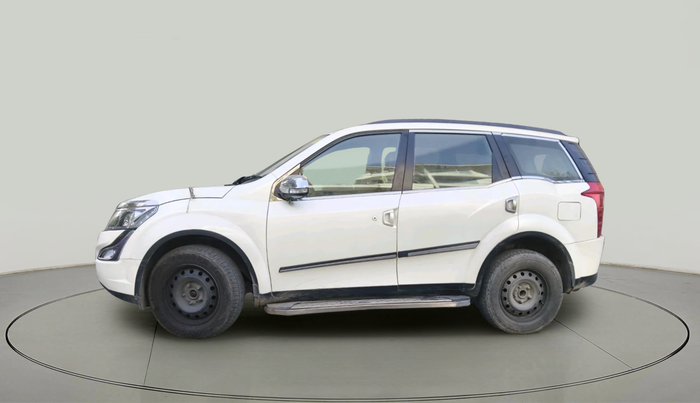 2017 Mahindra XUV500 W6, Diesel, Manual, 87,474 km, exterior