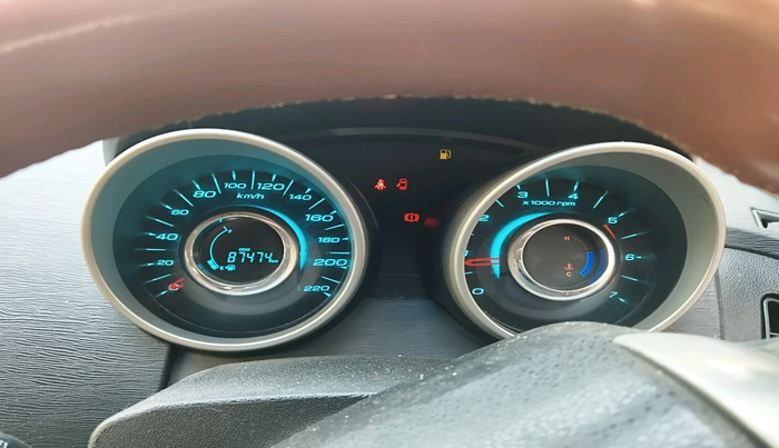 2017 Mahindra XUV500 W6, Diesel, Manual, 87,474 km, interior