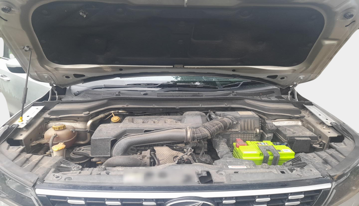 2020 Mahindra XUV300 W6 1.5 DIESEL, Diesel, Manual, 1,49,885 km, exterior