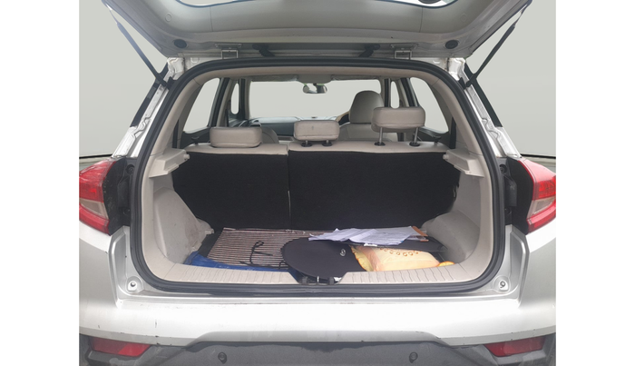2020 Mahindra XUV300 W6 1.5 DIESEL, Diesel, Manual, 1,49,885 km, exterior