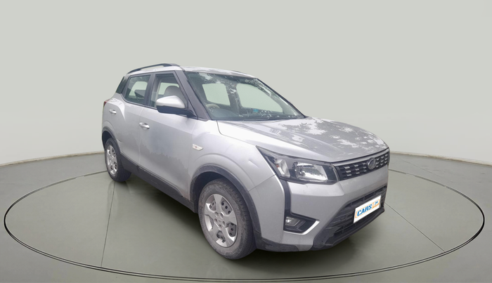 2020 Mahindra XUV300 W6 1.5 DIESEL, Diesel, Manual, 1,49,885 km, exterior