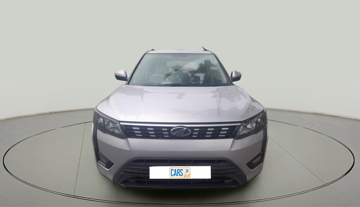 2020 Mahindra XUV300 W6 1.5 DIESEL, Diesel, Manual, 1,49,885 km, exterior