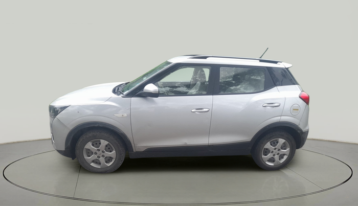 2020 Mahindra XUV300 W6 1.5 DIESEL, Diesel, Manual, 1,49,885 km, exterior